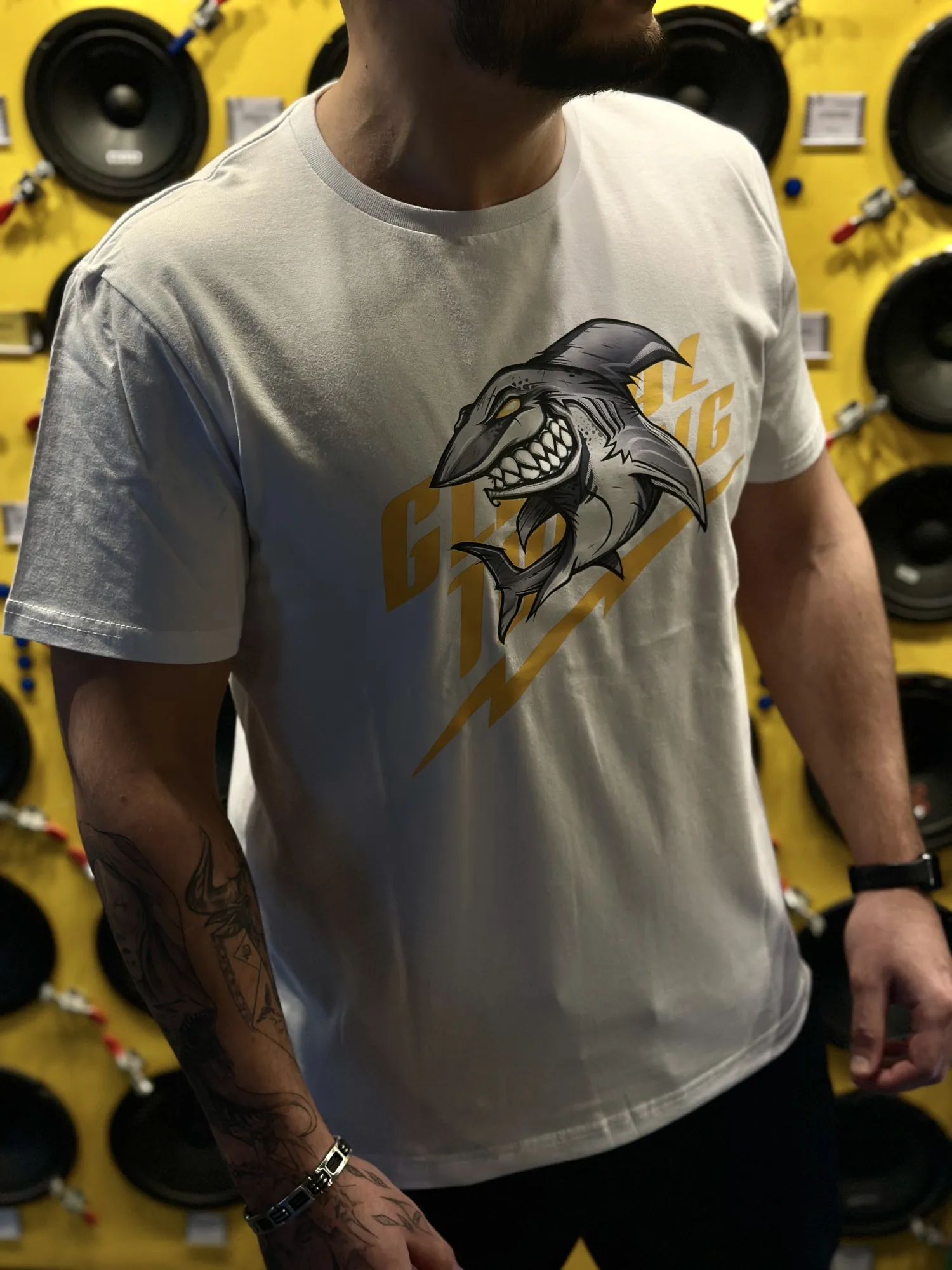 Футболка Global Tuning "Акула" XL белая   - фото